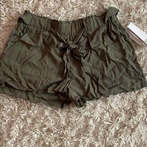 Dress shorts with tie front